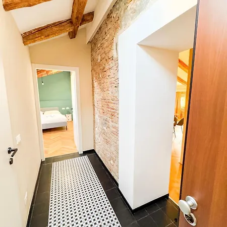 Boulevard App 2 * Trieste